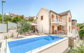 Beautiful home in Supetar with Outdoor swimming pool, WiFi and 4 Bedrooms